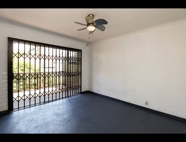 3 BEDROOM DUPLEX FOR SALE IN WINDERMERE